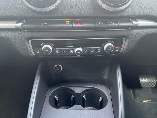 02565884