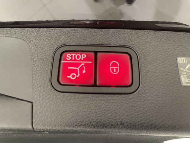 03150082