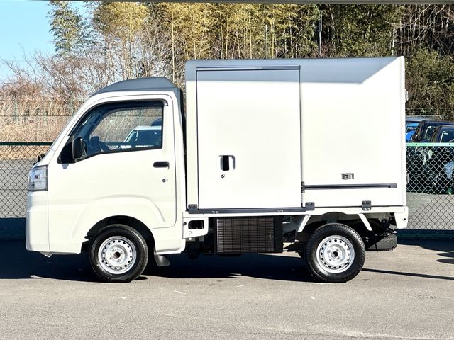 03850227