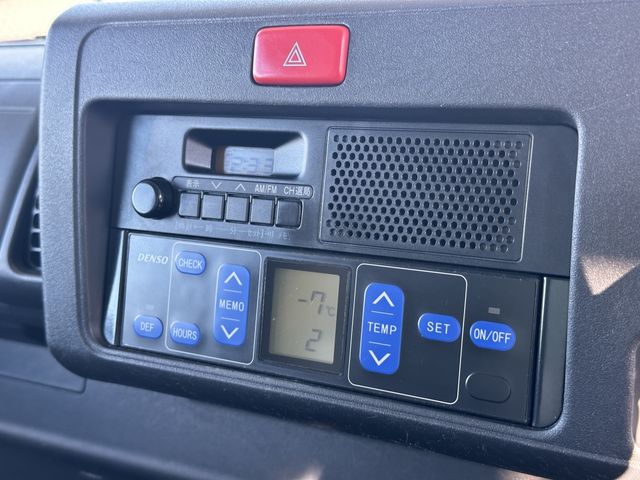 03850227
