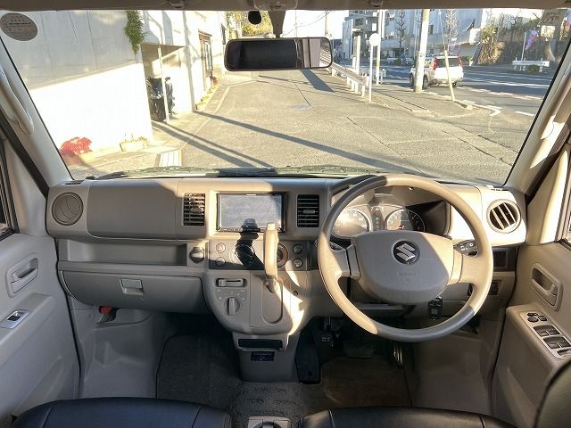 03950211