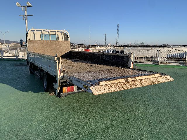 04565333