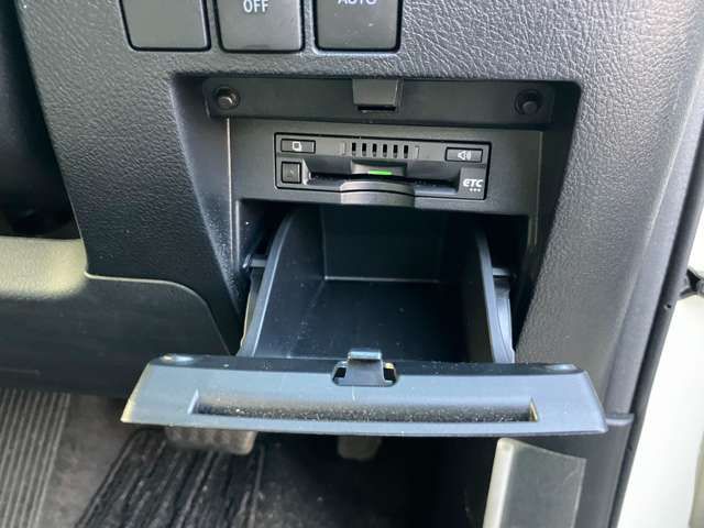 04862198