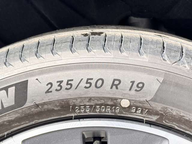 05562117