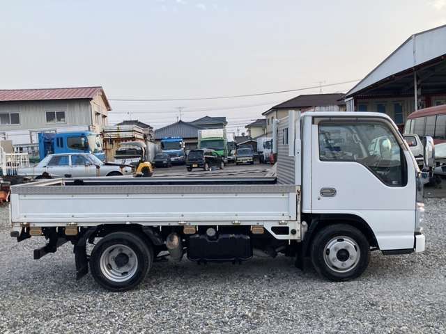 05600048