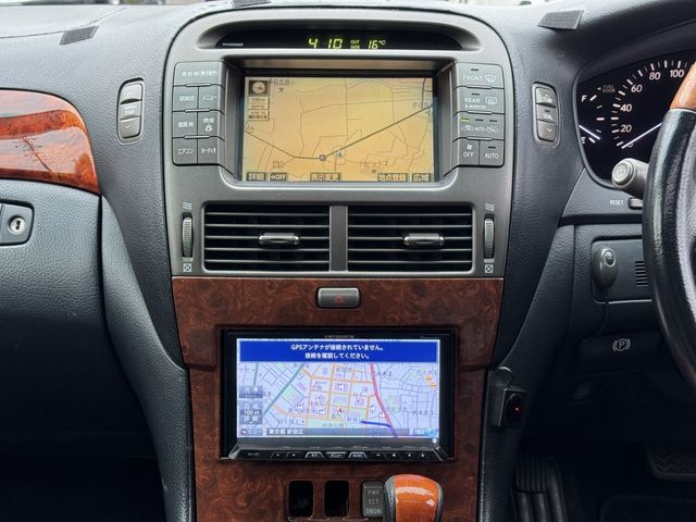 08761557