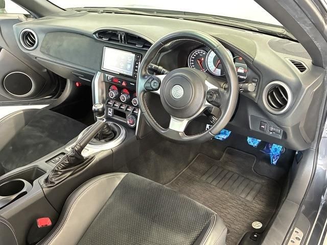 09065649