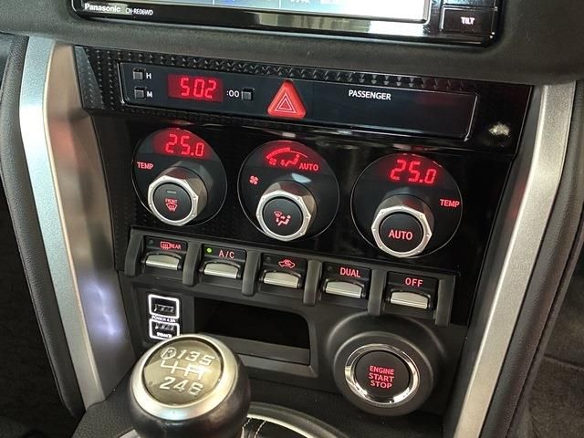 09065649
