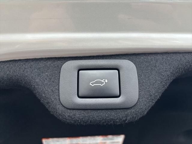 10065614