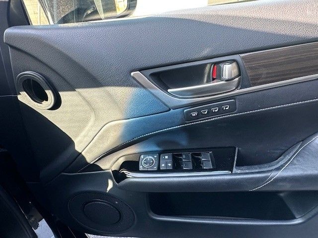 10280022