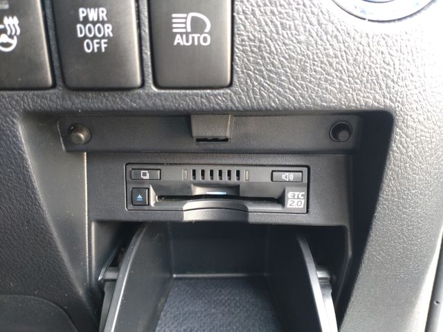 10450138