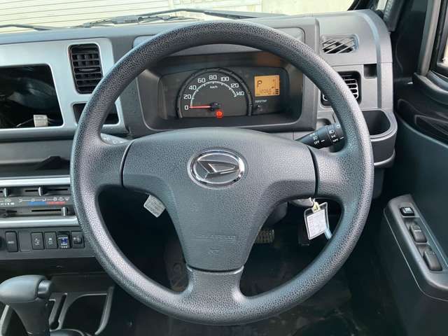 10560373