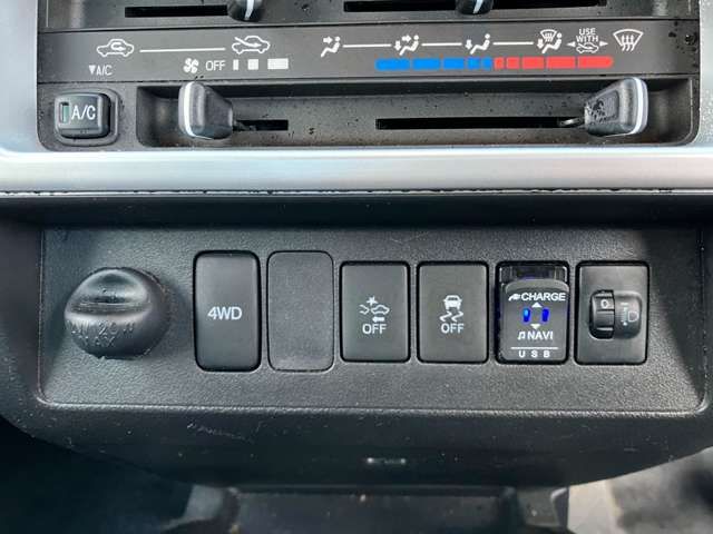 10560373