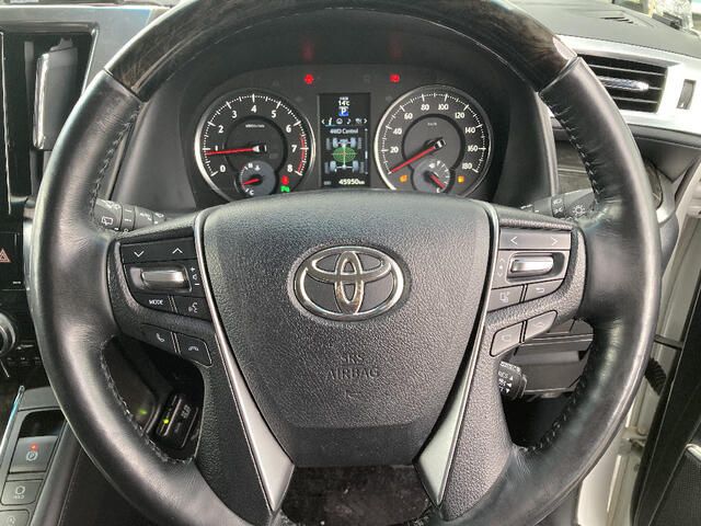 10561170