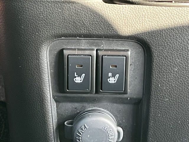 10565118