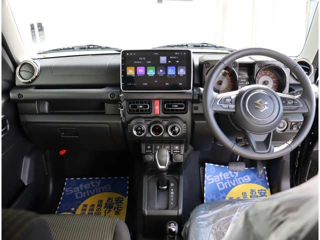 10600456