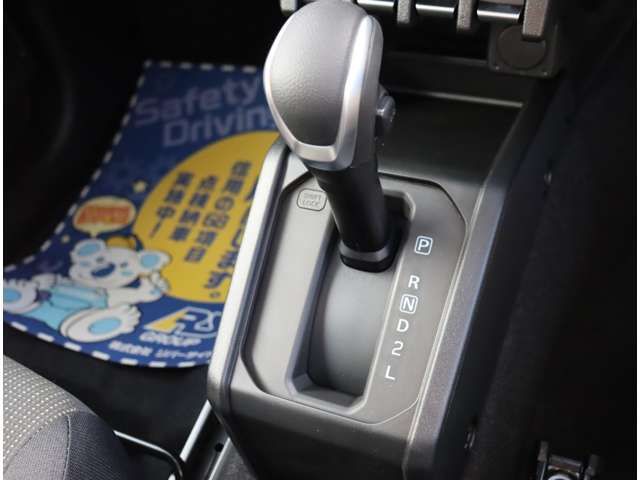10600456