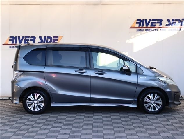 10600508