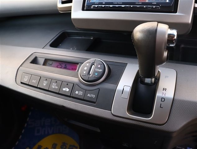 10600508