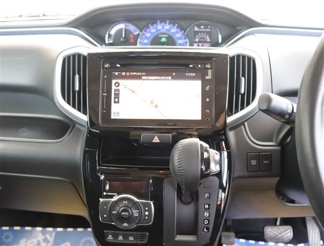 10600652