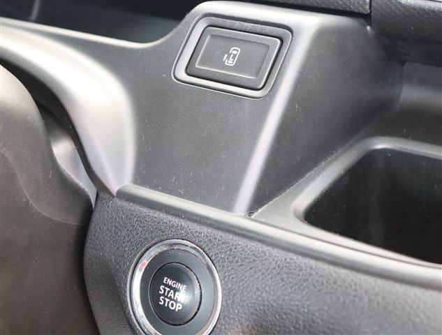 10600652