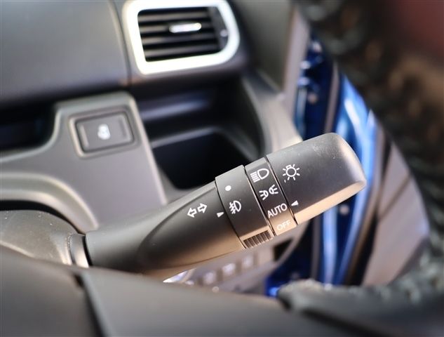 10600694