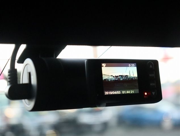 10600732