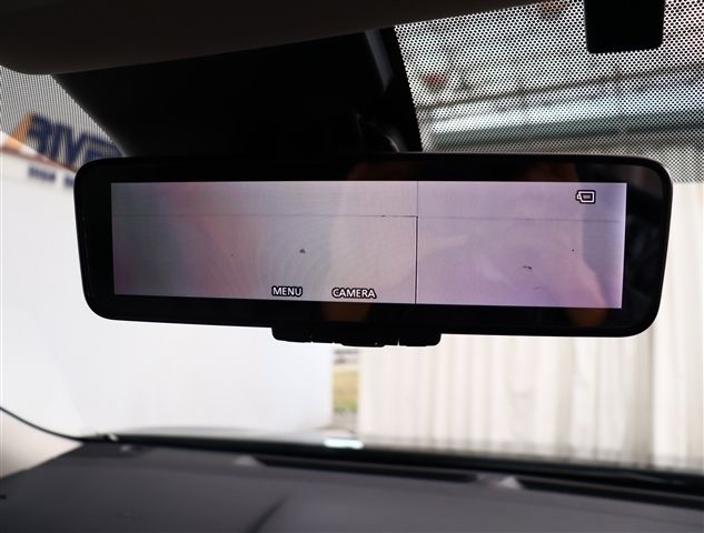 10600733