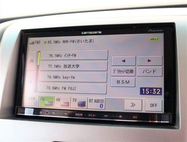10600744