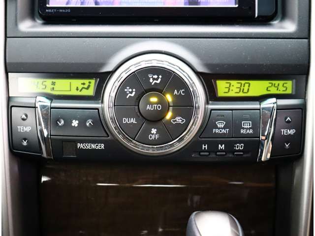 10600764