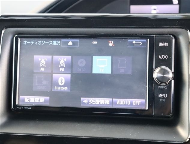 10600916