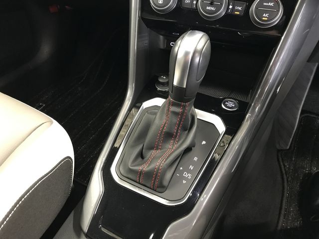 10650037