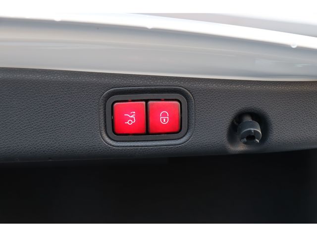 10650111