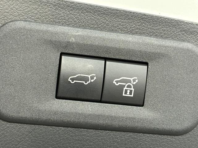 10765804
