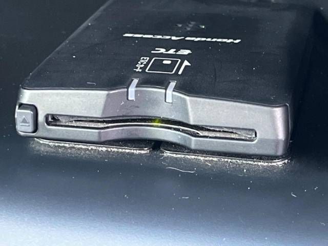 10862829