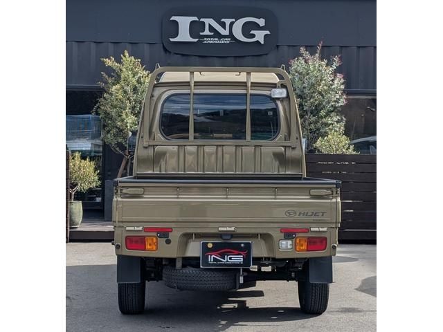 10880003