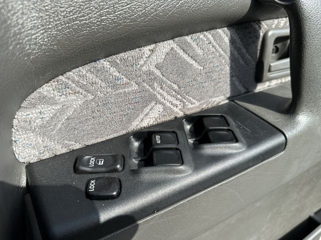 10880022