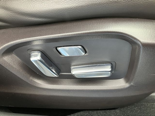 10920001