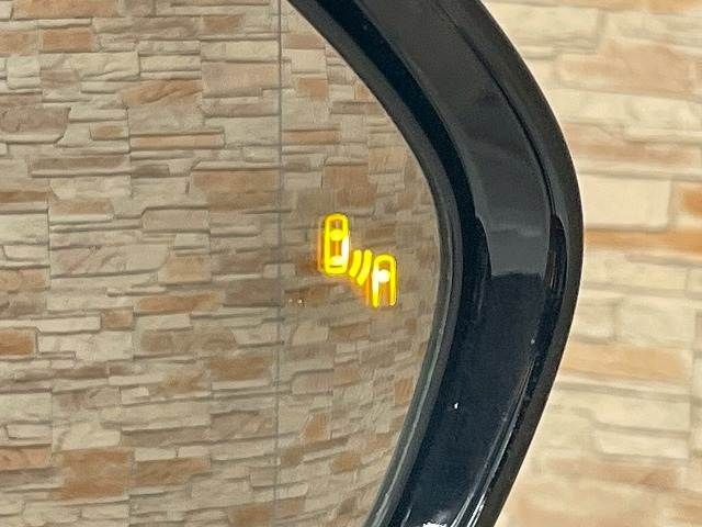 10960439