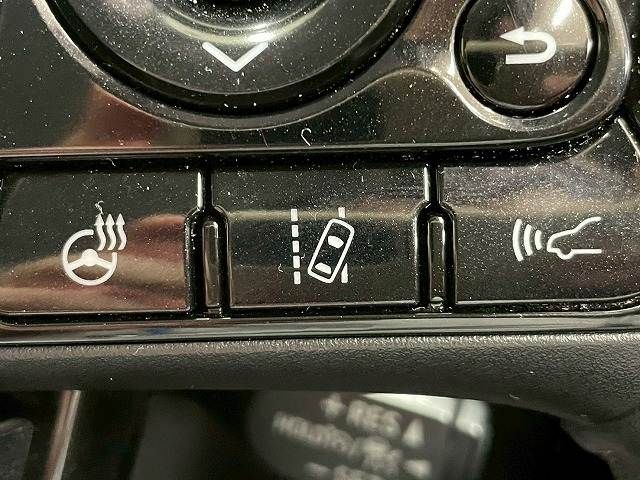 10960439