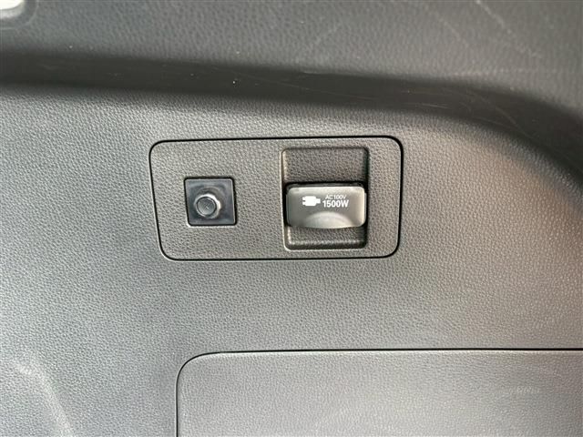 11066021