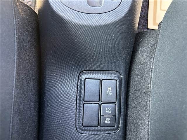 11066047