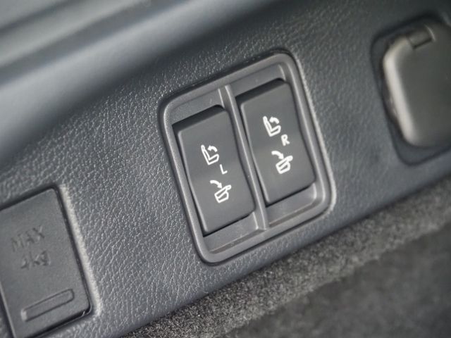 11750061