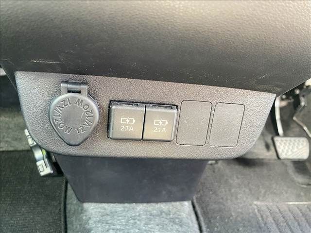 11750305