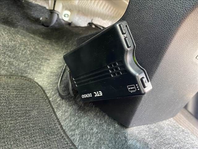 11750305