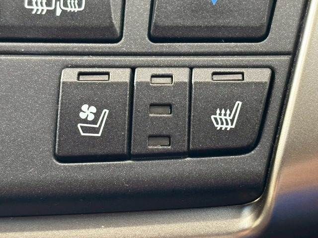 11760152