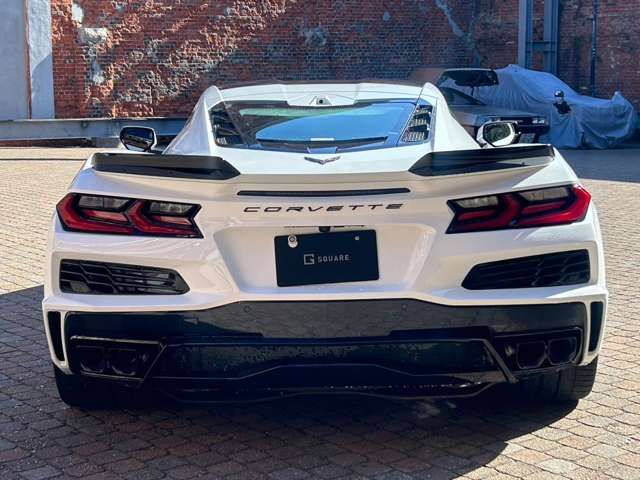11761122