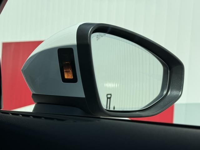 11960736