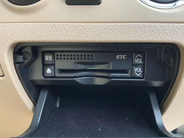 11961085
