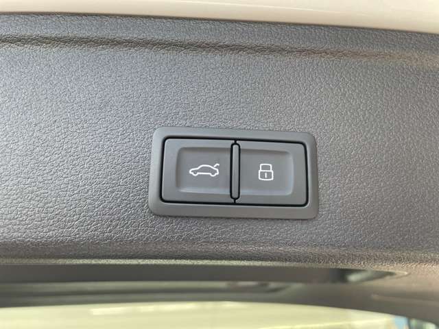 12600003